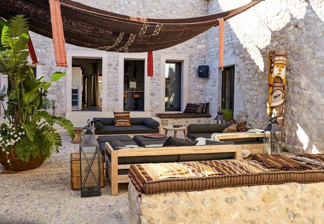 Villa in Alaro - Alaro 117 Luxury. 10 a 20 pax, Villa-Lujo 5StarsHo Villa in Alaro - Alaro 117 Luxury. 10 a 20 pax, Villa-Lujo 5StarsHo