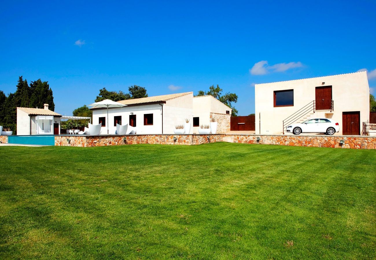 Ab 100€ pro Tag  können Sie Ihre Villa auf Mallorca mieten