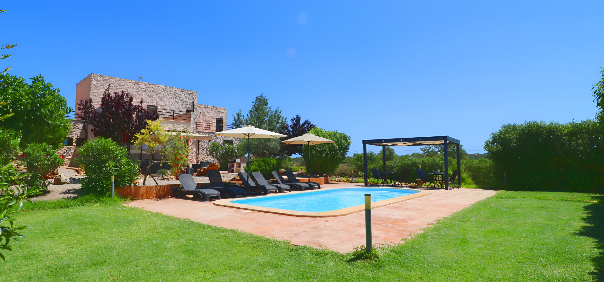 Bonita finca en Mallorca, con piscina y jardín. Vigili 417