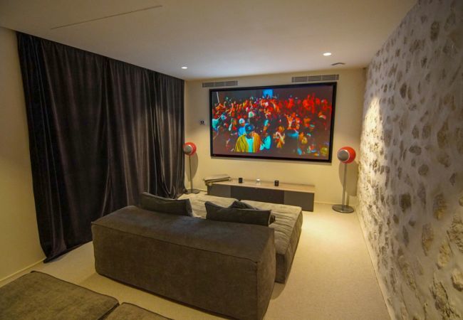 Villa en Alaro - Alaro 117 Luxury. 10 a 20 pax, Villa-Lujo 5StarsHo Villa en Alaro - Alaro 117 Luxury. 10 a 20 pax, Villa-Lujo 5StarsHo