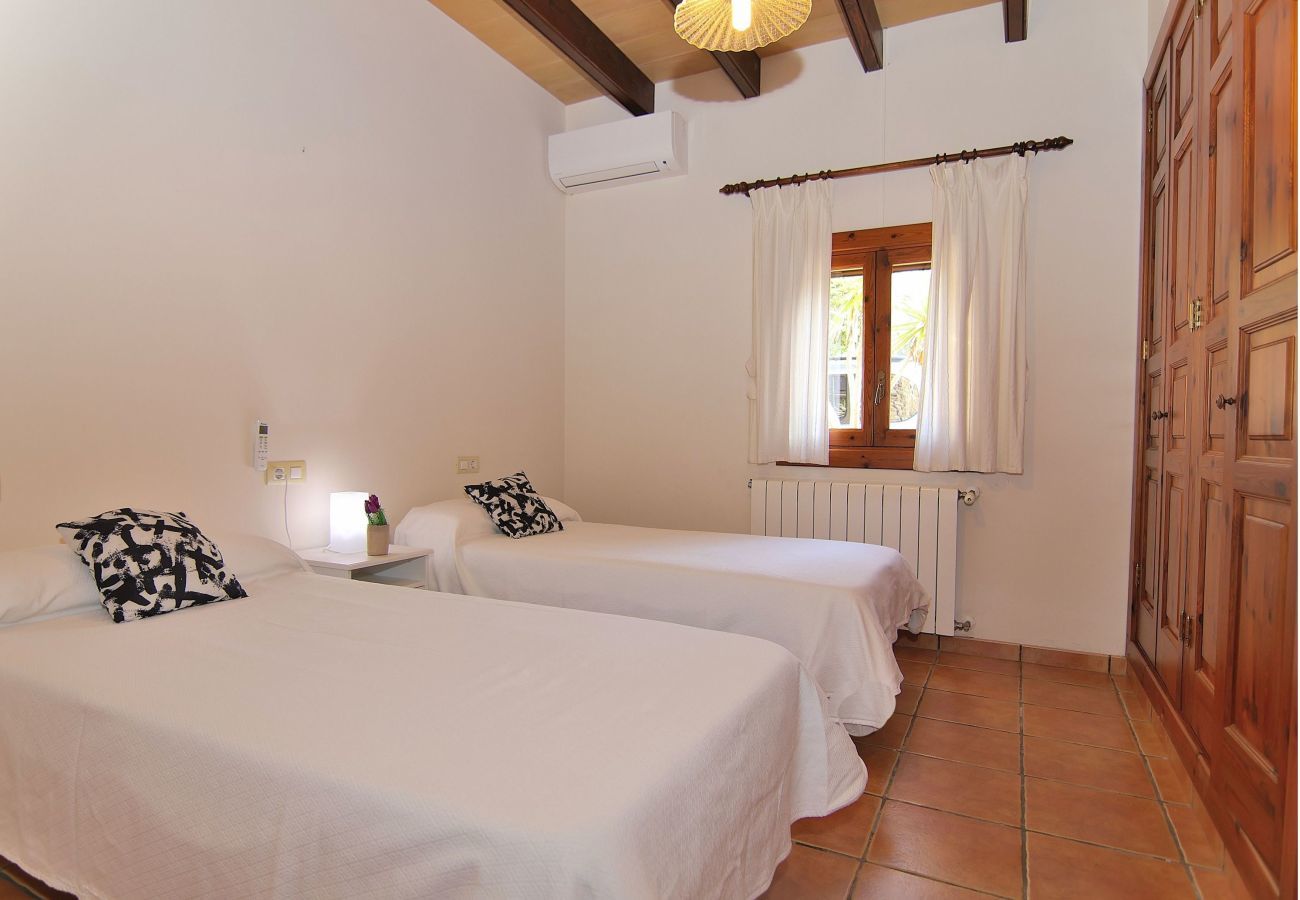 villa, casa vacacional, Mallorca, piscina, jardín, barbacoa