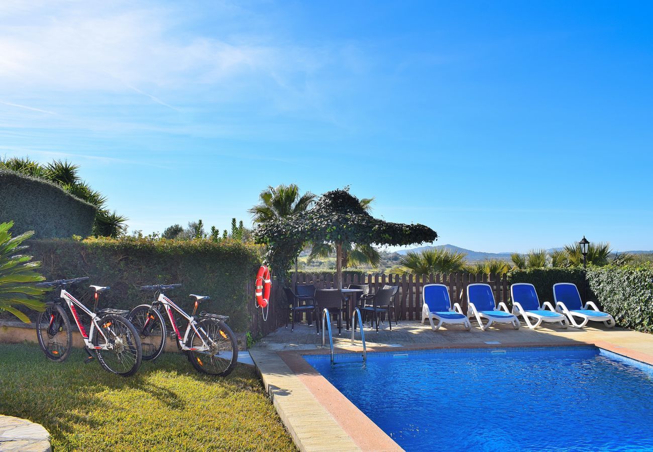 jardin, piscine, vue, campagne, finca, location vacances Mallorca
