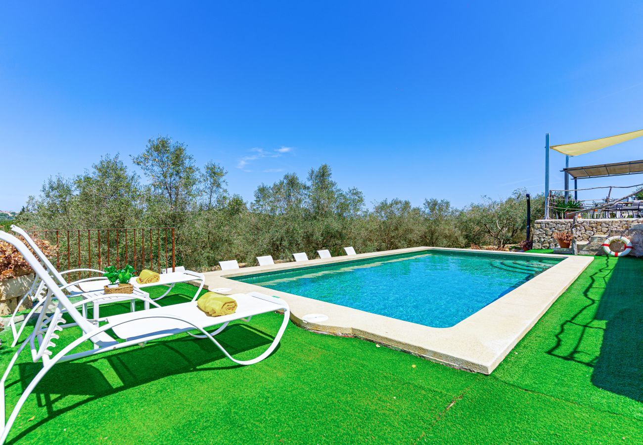 Villa à Sineu - 268 Villa Can Caluix ETV/8149  by Mallorca Charme