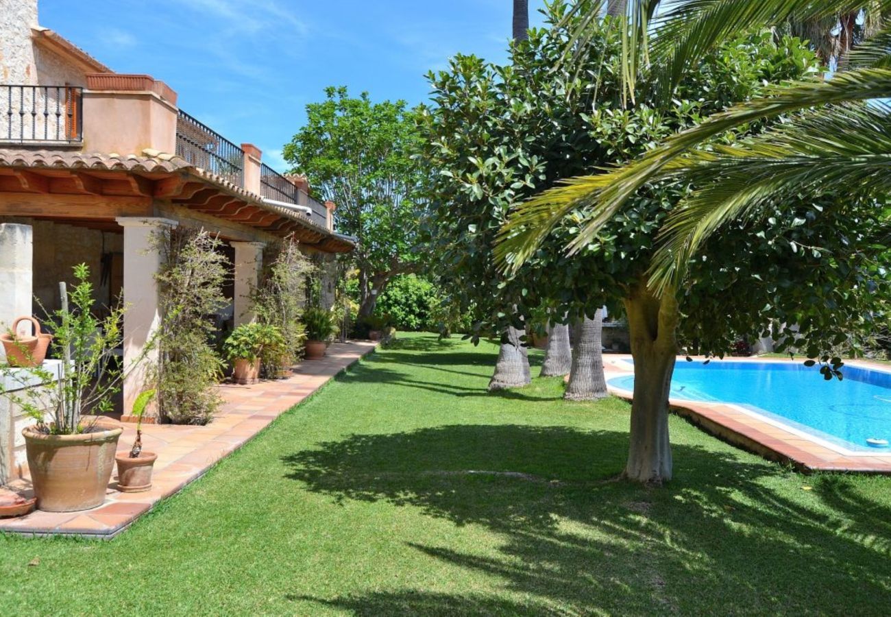 maison de vacances, piscine et jardin privés, espace enfants