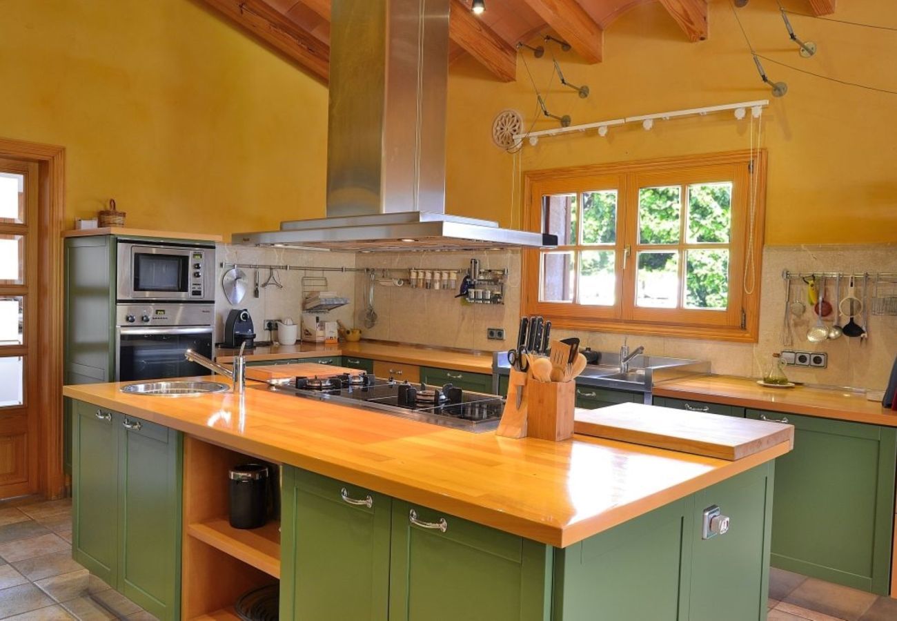 villa Majorque, piscine, cuisine moderne, jacuzzi