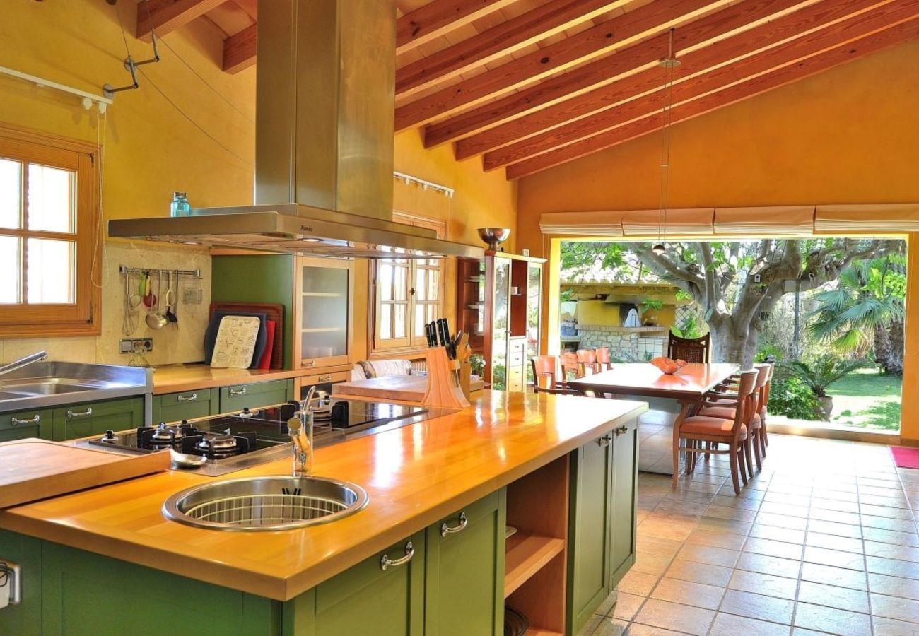 villa Majorque, piscine, cuisine moderne, jacuzzi