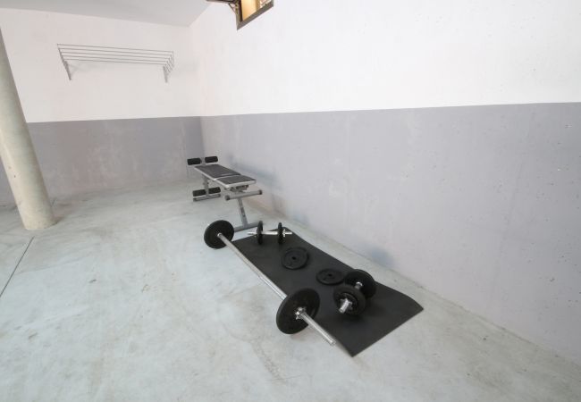 House with pool for 6 people in Playa de Muro, Mallorca. 3 double bedrooms, 2 bathrooms, guest WC, private pool and barbecue, only 40 m from the sandy beach