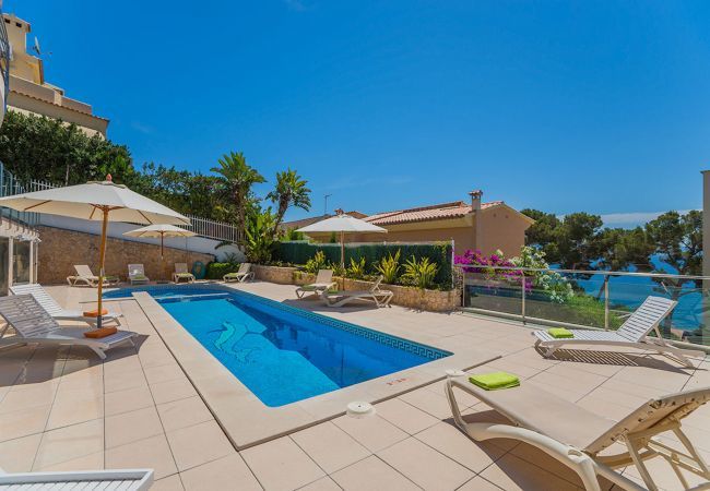 Villa with pool for 10 persons in Alcanada, Mallorca. 5 DBR, 5 BR en suite, AC, free wifi, pool, SPA area with heated indoor pool and whirlpool, fitness and many extras
