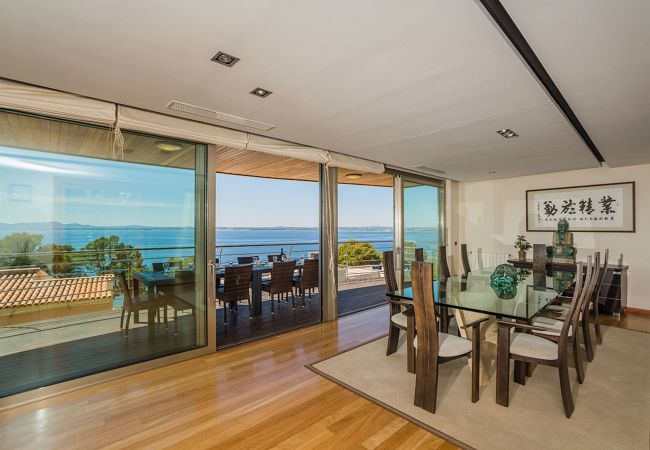 Villa with pool for 10 persons in Alcanada, Mallorca. 5 DBR, 5 BR en suite, AC, free wifi, pool, SPA area with heated indoor pool and whirlpool, fitness and many extras