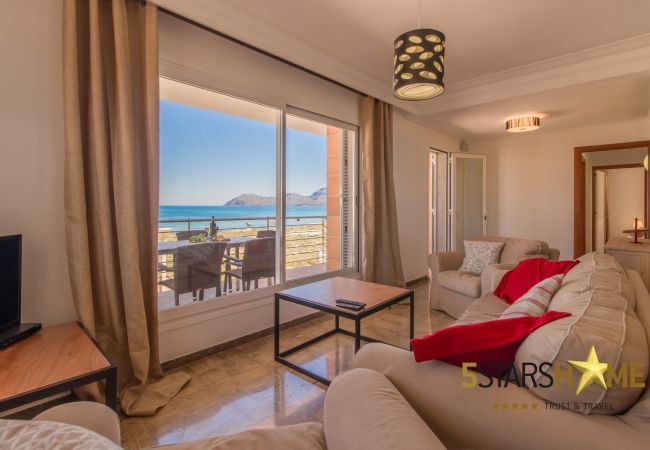 Beach house for 10 adults and babies in Son Serra de Marina. 5 DBR, 3 bathrooms, 1 full outdoor bathroom, AC, free wifi internet, pool with barbecue terrace.