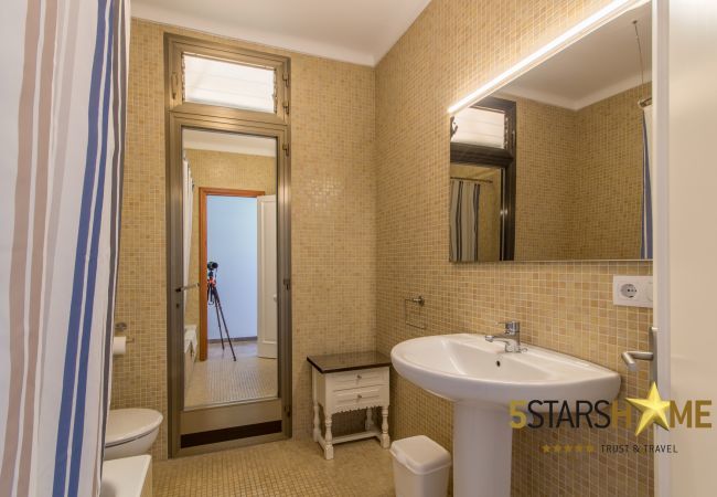 Beach house for 10 adults and babies in Son Serra de Marina. 5 DBR, 3 bathrooms, 1 full outdoor bathroom, AC, free wifi internet, pool with barbecue terrace.