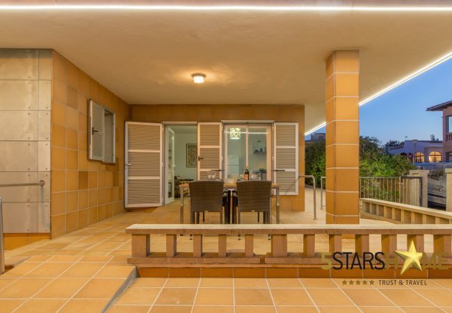 Beach house for 10 adults and babies in Son Serra de Marina. 5 DBR, 3 bathrooms, 1 full outdoor bathroom, AC, free wifi internet, pool with barbecue terrace.