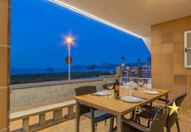 Beach house for 10 adults and babies in Son Serra de Marina. 5 DBR, 3 bathrooms, 1 full outdoor bathroom, AC, free wifi internet, pool with barbecue terrace.