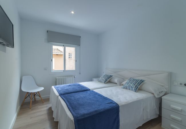 House in Palma de Mallorca - Miquel Santandreu 40, TownHouse 5StarsHome Mallorc House in Palma de Mallorca - Miquel Santandreu 40, TownHouse 5StarsHome Mallorc