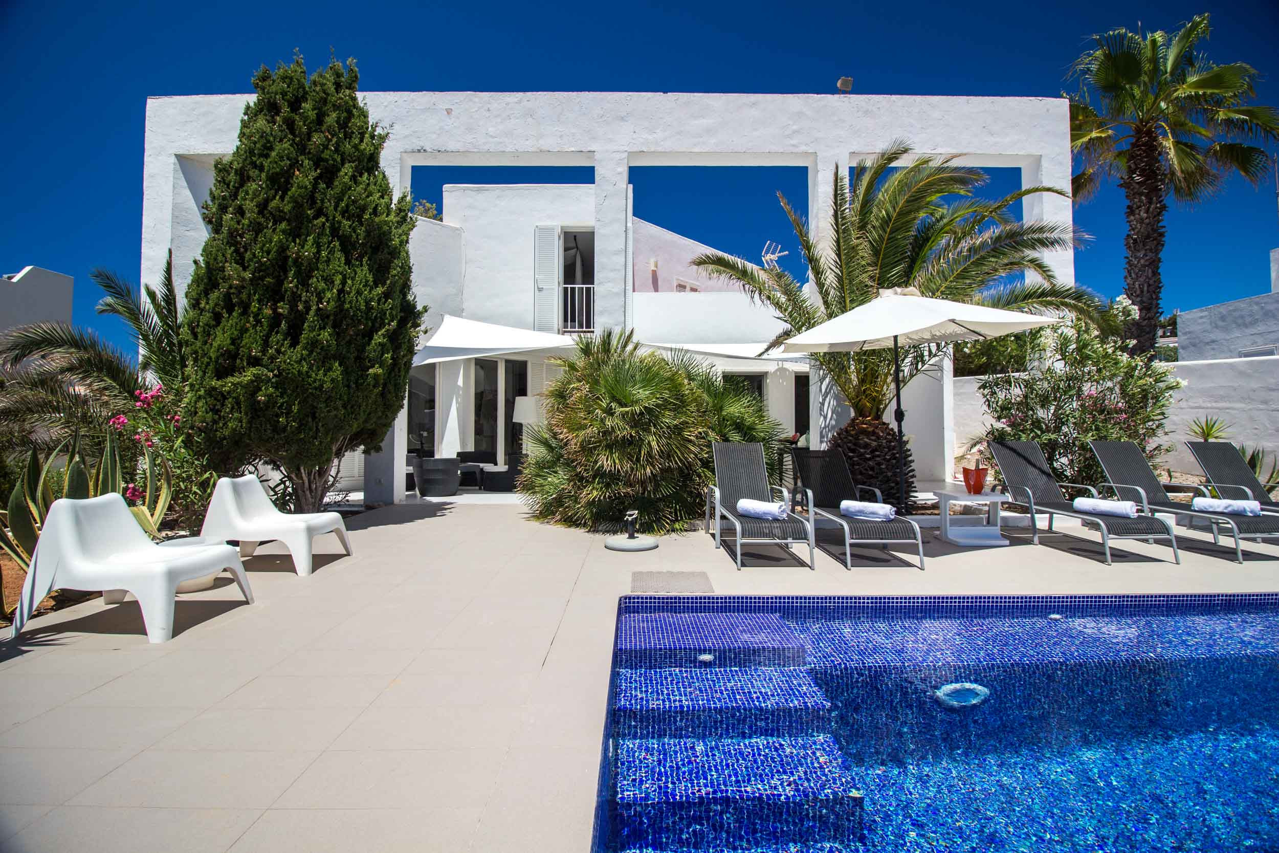 Villa/Dettached house in Sant Josep de Sa Talaia / San Jose - VILLA AROLA