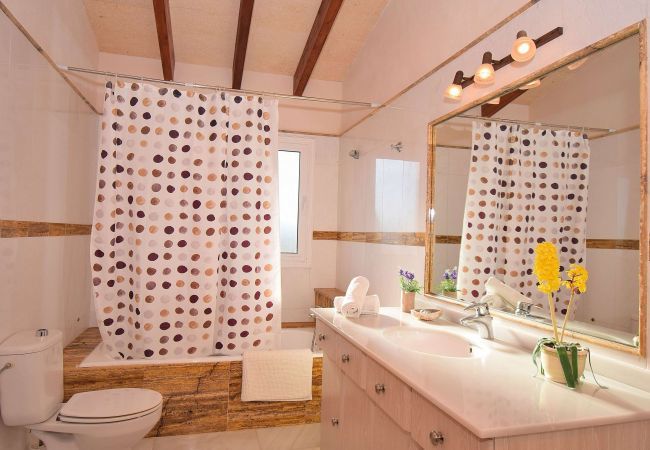 Country house in Cas Concos - 176 Villa Can Claret Gran ET/3690 by Mallorca Char Country house in Cas Concos - 176 Villa Can Claret Gran ET/3690 by Mallorca Char