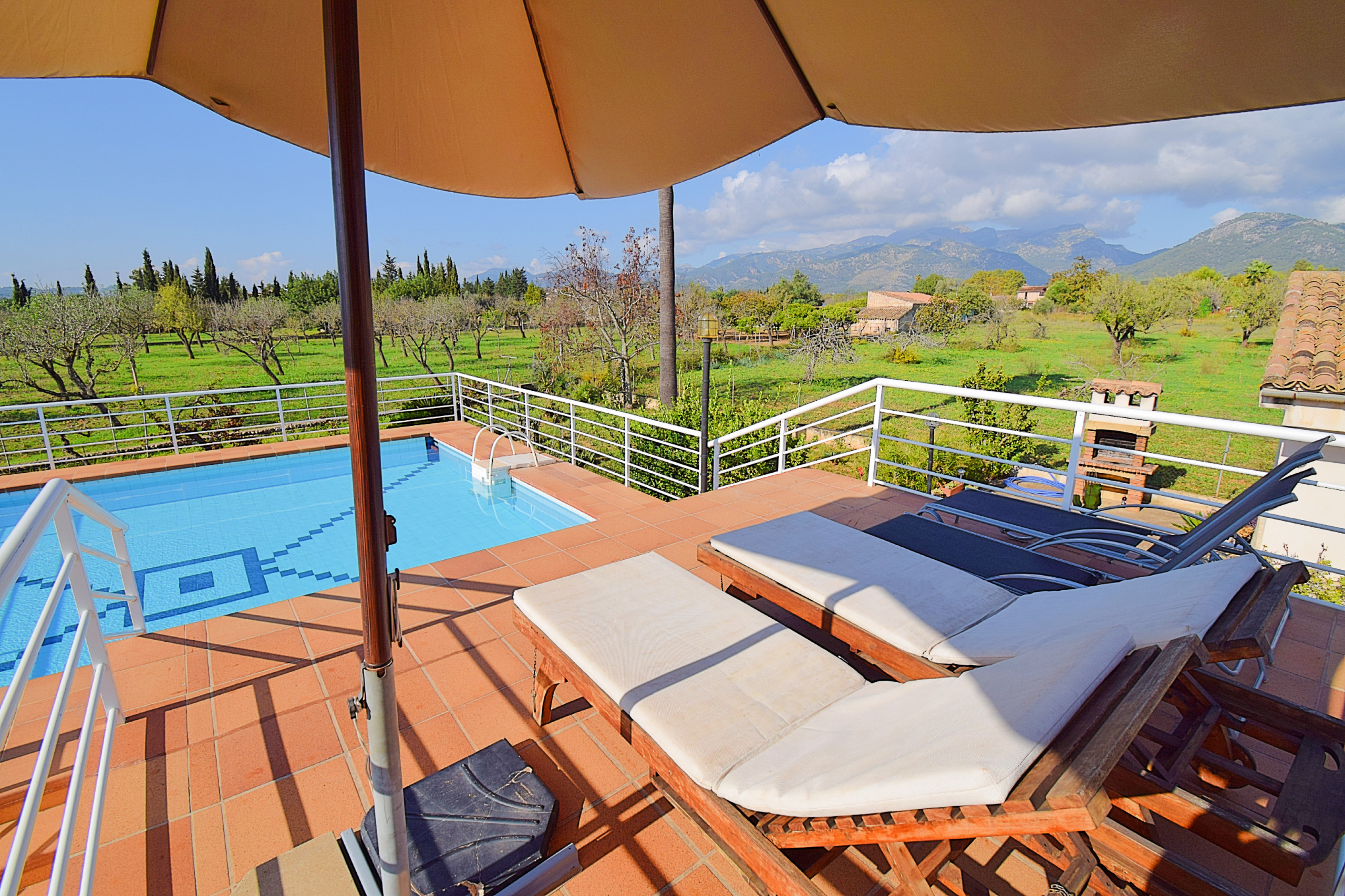 Luxury Finca with pool, terrace and views