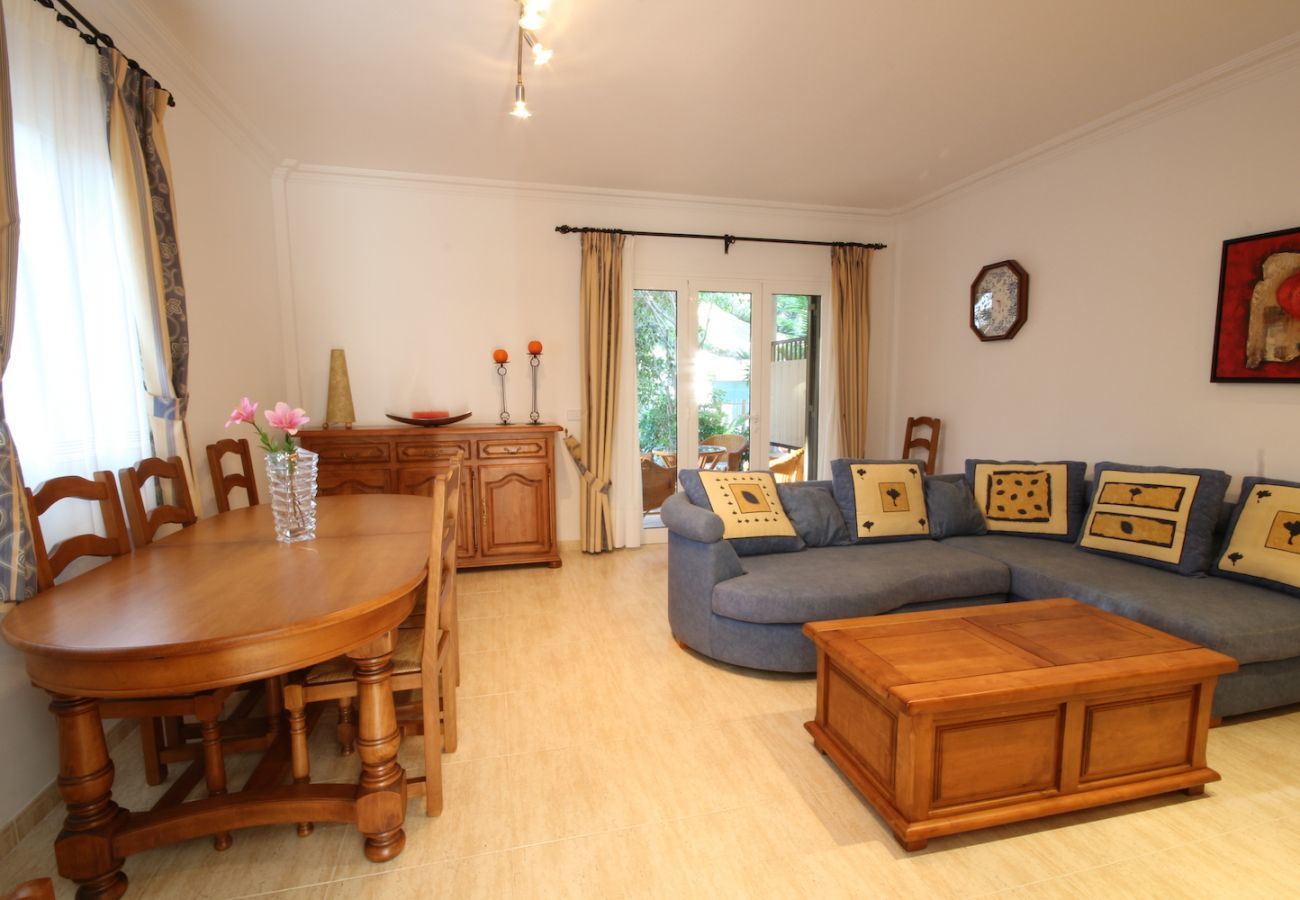 4 DBR, 2 bathrooms, garden, barbecue, wifi internet, only 250m to the beach of Platjas de Muro / Port d'Alcudia
