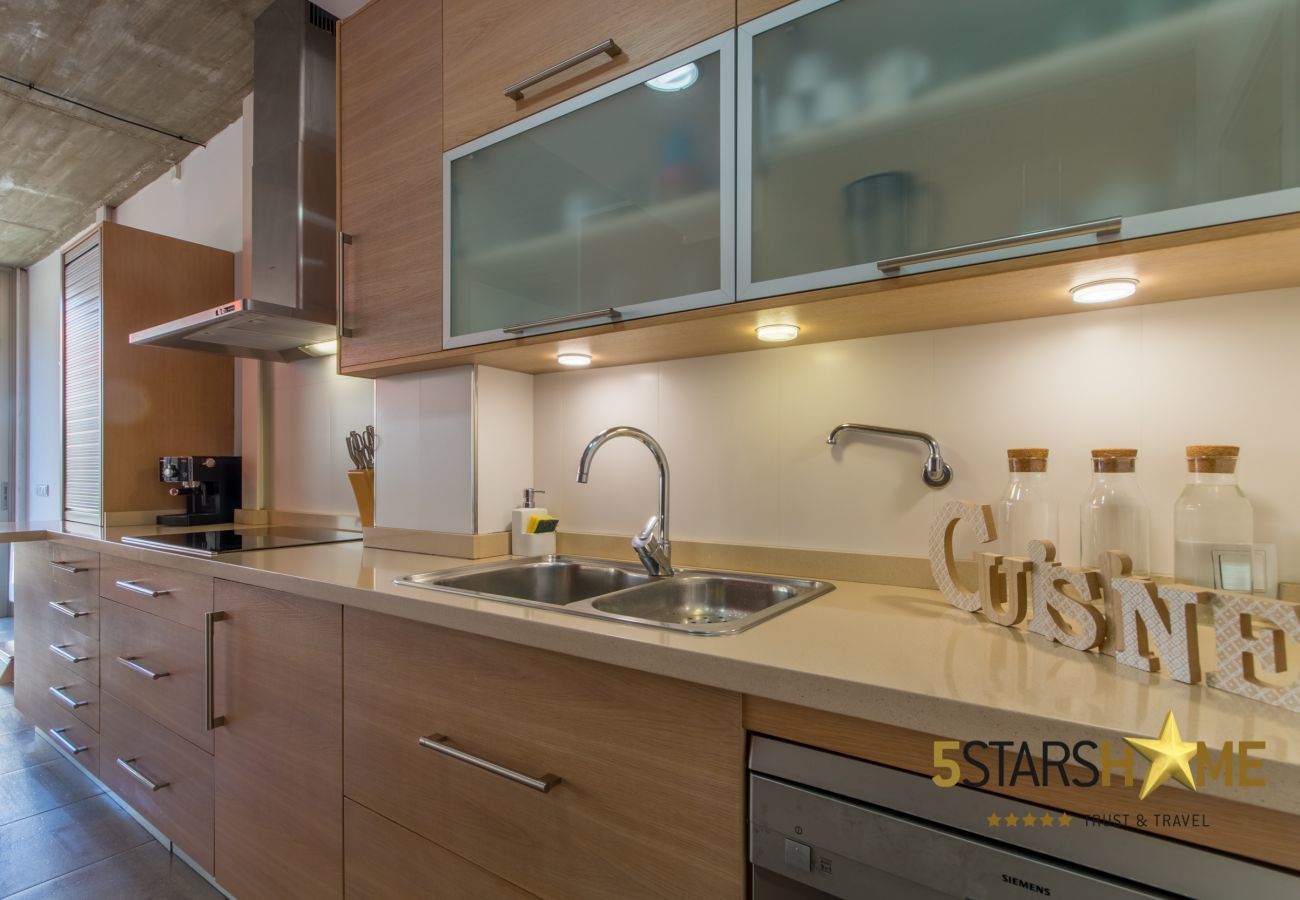  3 DBR, 1 children's room, 3 bathrooms, WIFI,  garden with BBQ and roof terrace.