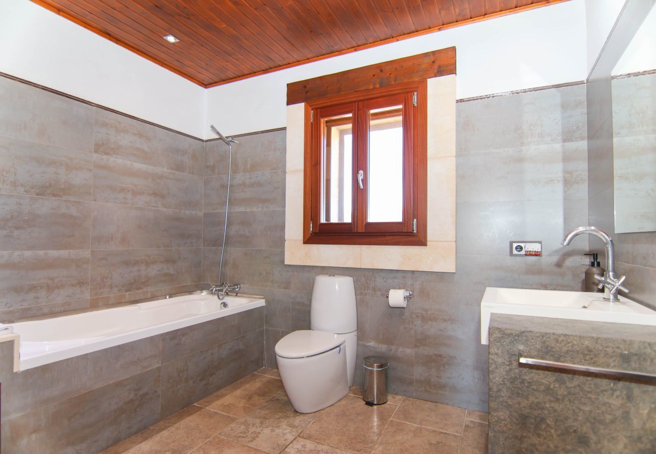 Country house in Sa Pobla - 140 Villa Son Ferragut VT/2073  by Mallorca Charm Country house in Sa Pobla - 140 Villa Son Ferragut VT/2073  by Mallorca Charm