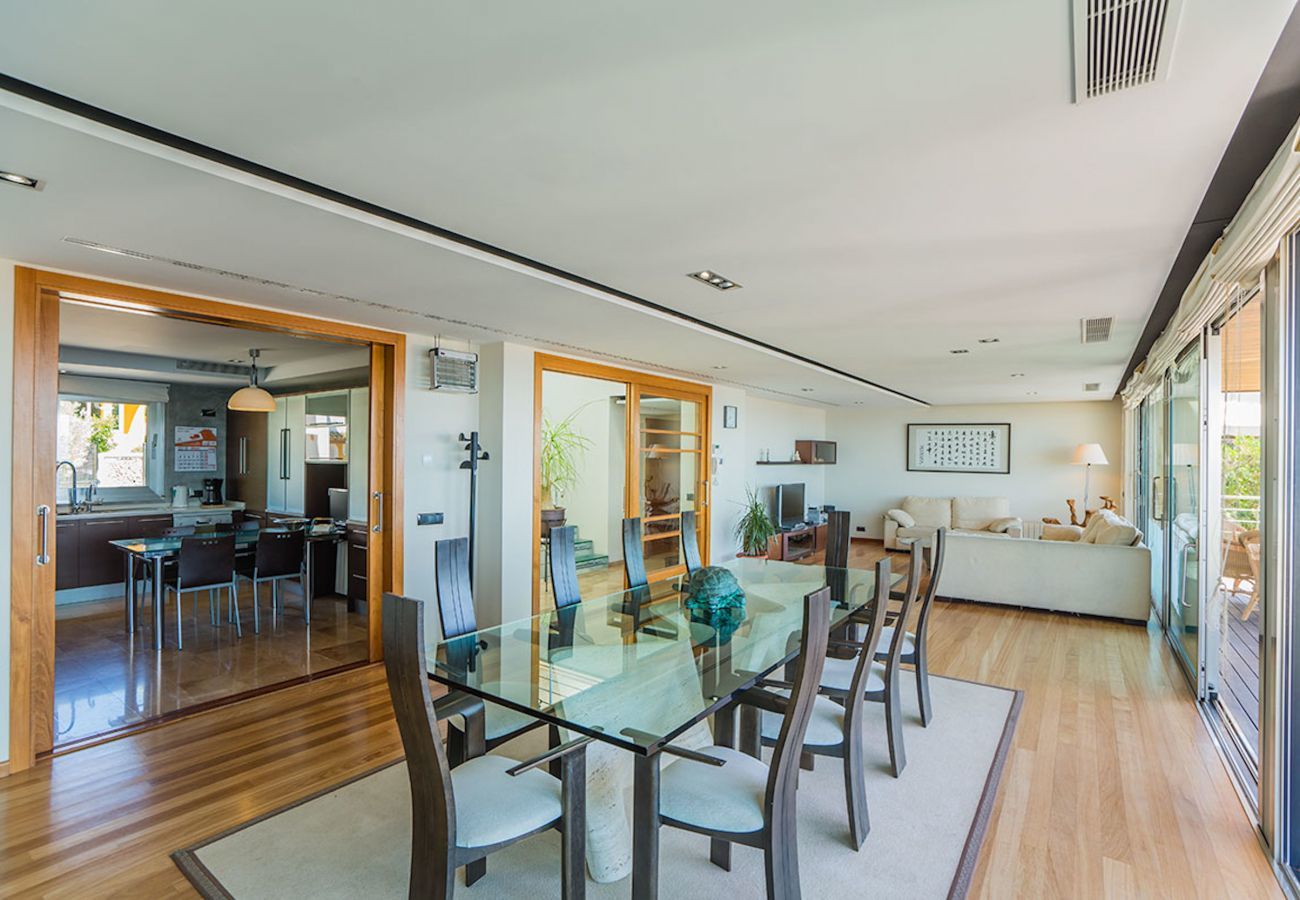 Villa with pool for 10 persons in Alcanada, Mallorca. 5 DBR, 5 BR en suite, AC, free wifi, pool, SPA area with heated indoor pool and whirlpool, fitness and many extras