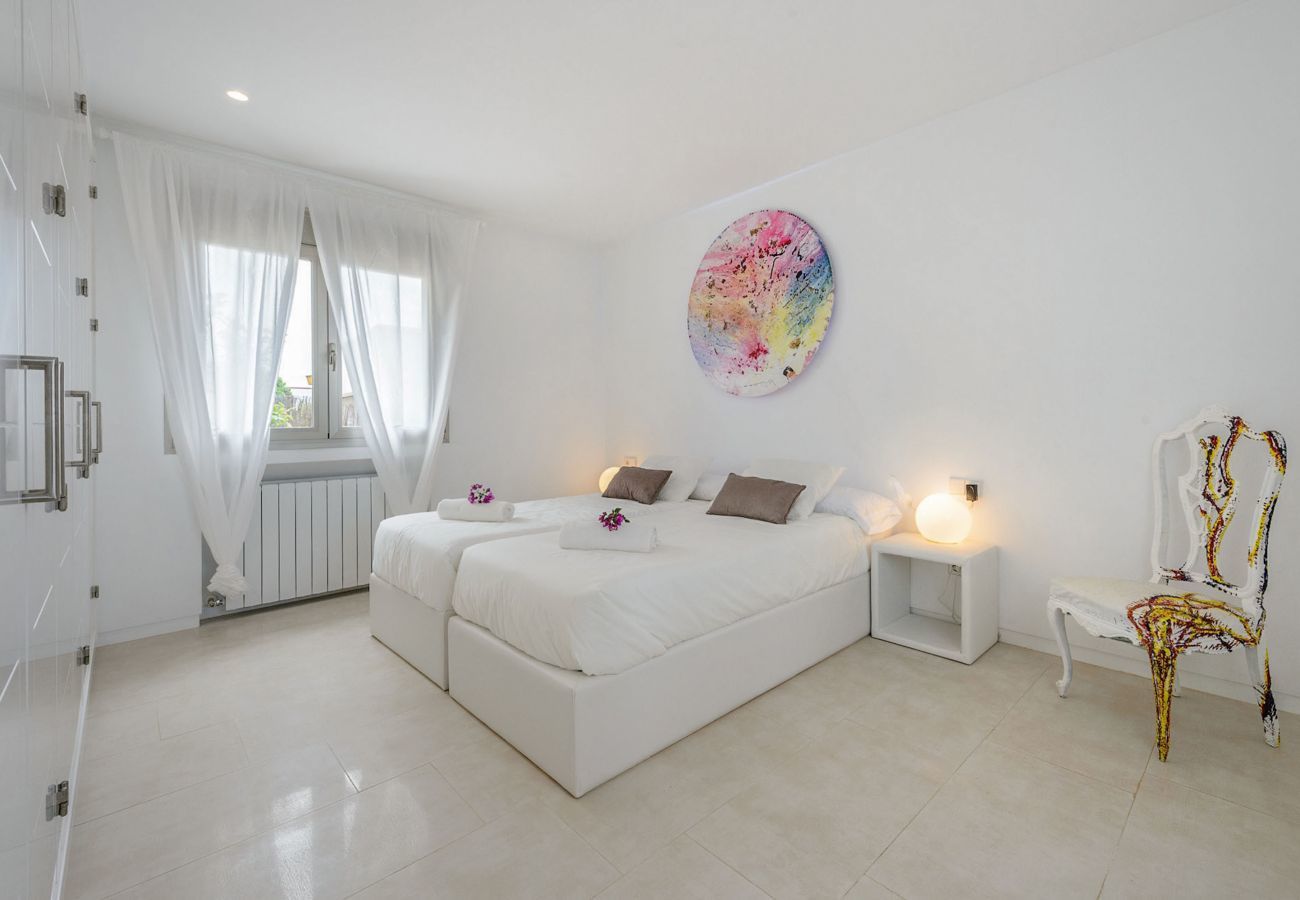 Villa in Santa Eulalia des Riu - MontCrist, Villa 5StarsHome Ibiza