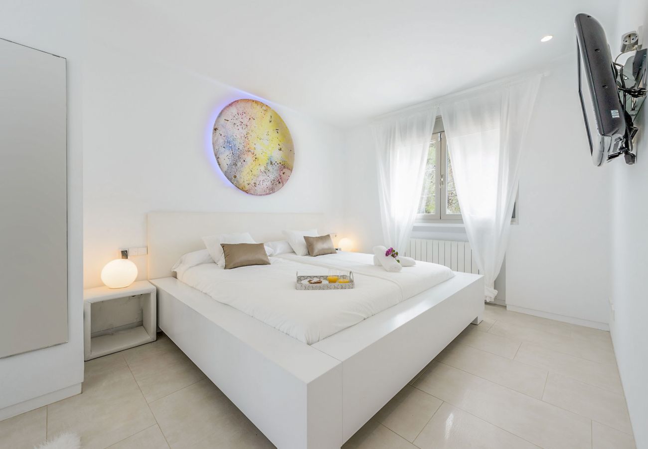 Villa in Santa Eulalia des Riu - MontCrist, Villa 5StarsHome Ibiza