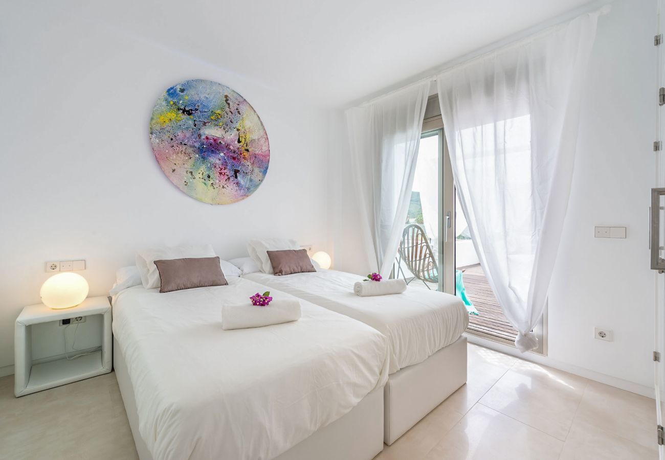Villa in Santa Eulalia des Riu - MontCrist, Villa 5StarsHome Ibiza