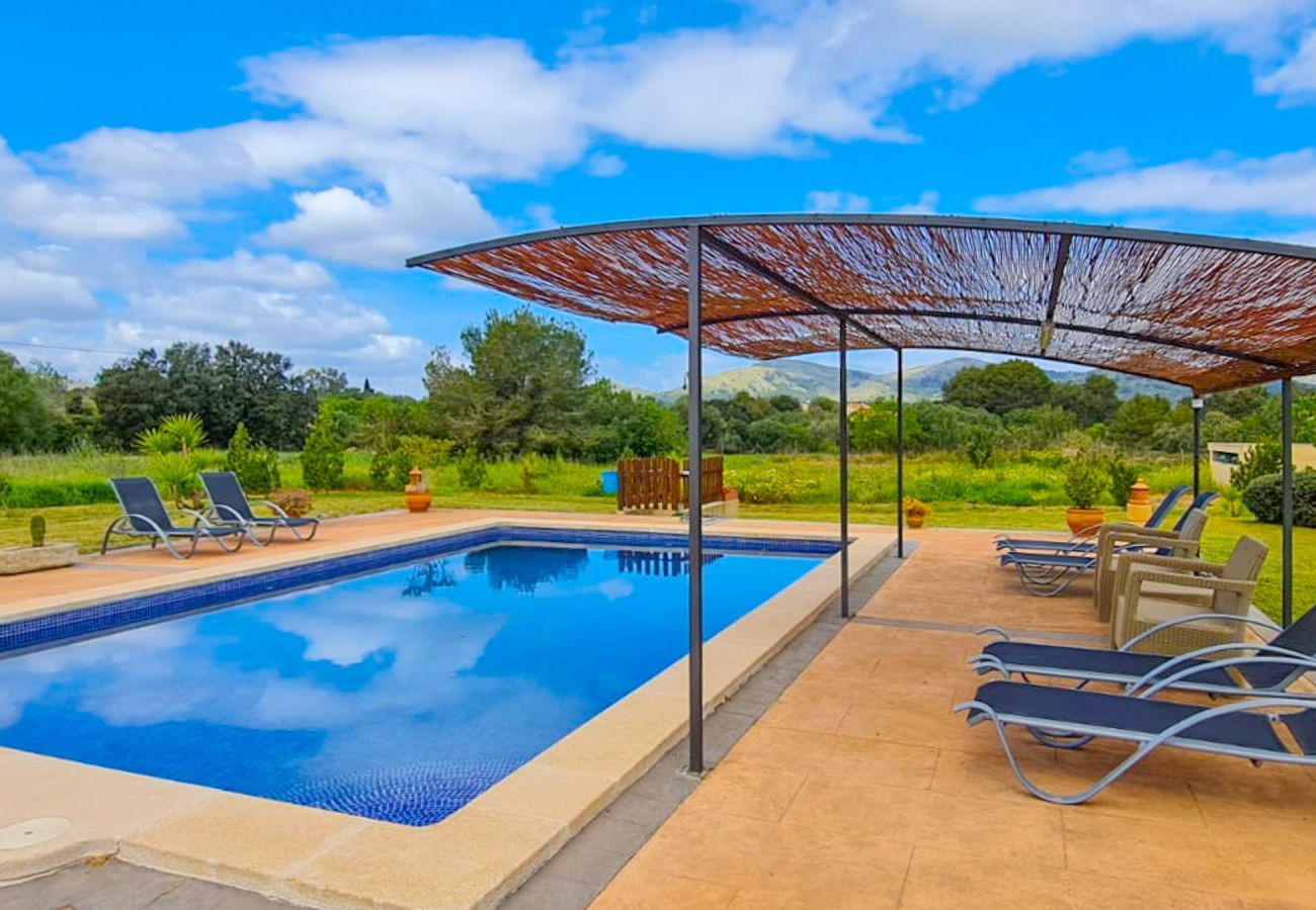 Beautiful villa with swimming pool
