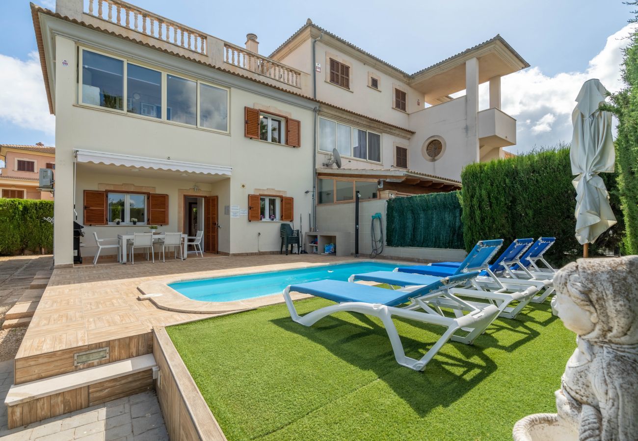 Rincon del Paraiso, Villa with private pool, garden, wifi, close to the beach Puerto Alcudia