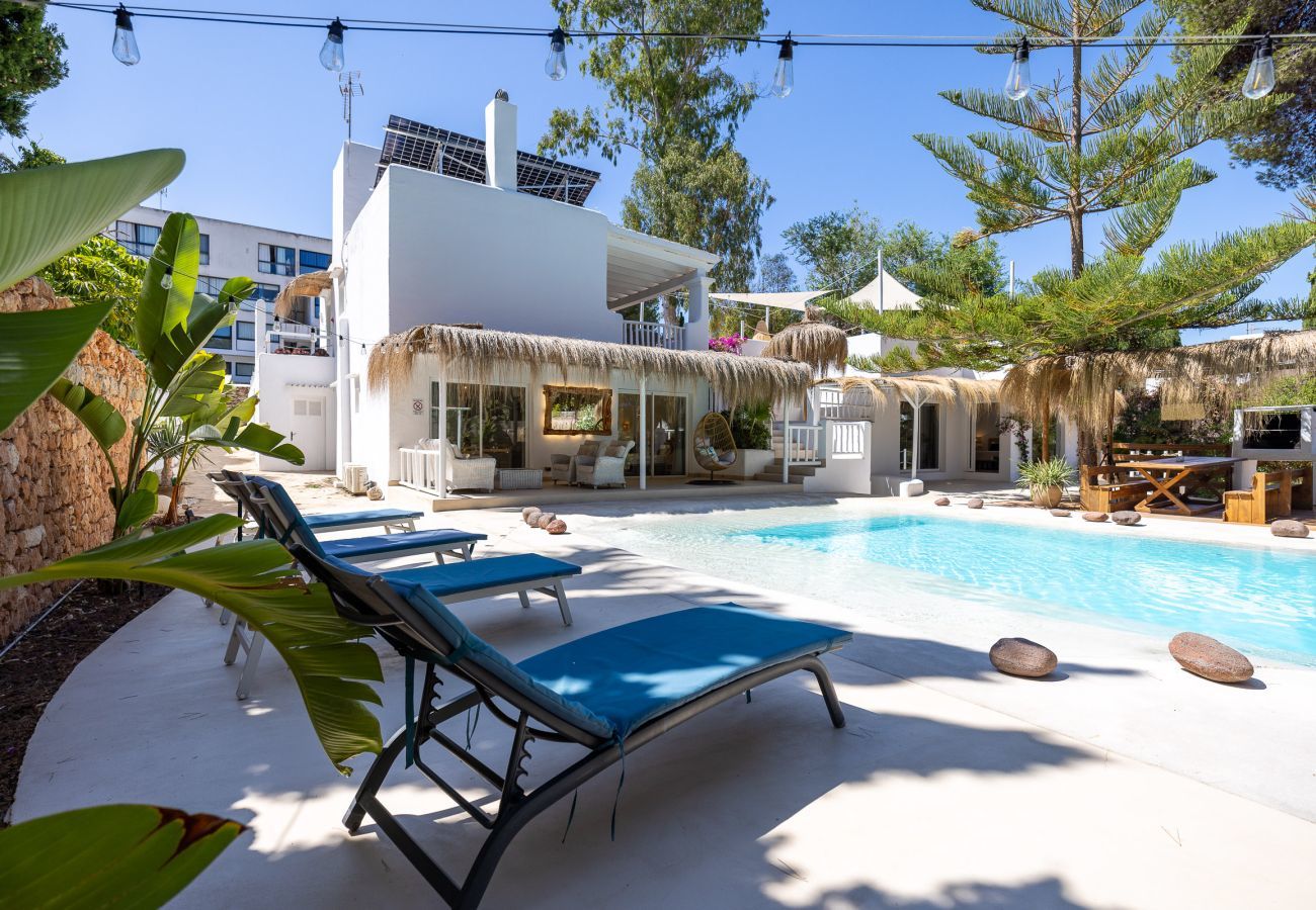 Villa in Santa Eulalia des Riu - VILLA CLARITY