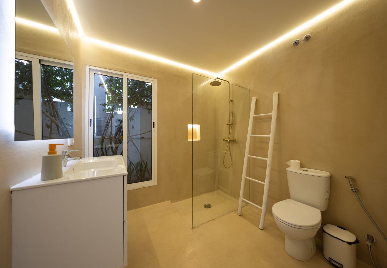 Villa in Santa Eulalia des Riu - VILLA CLARITY