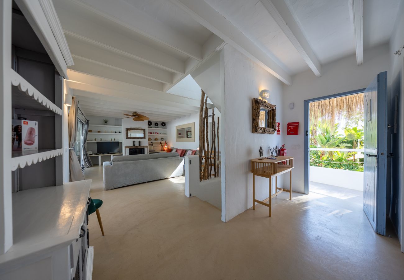 Villa in Santa Eulalia des Riu - VILLA CLARITY