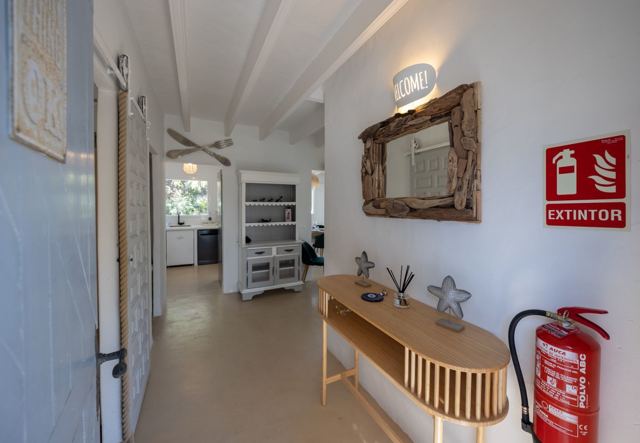 Villa in Santa Eulalia des Riu - VILLA CLARITY