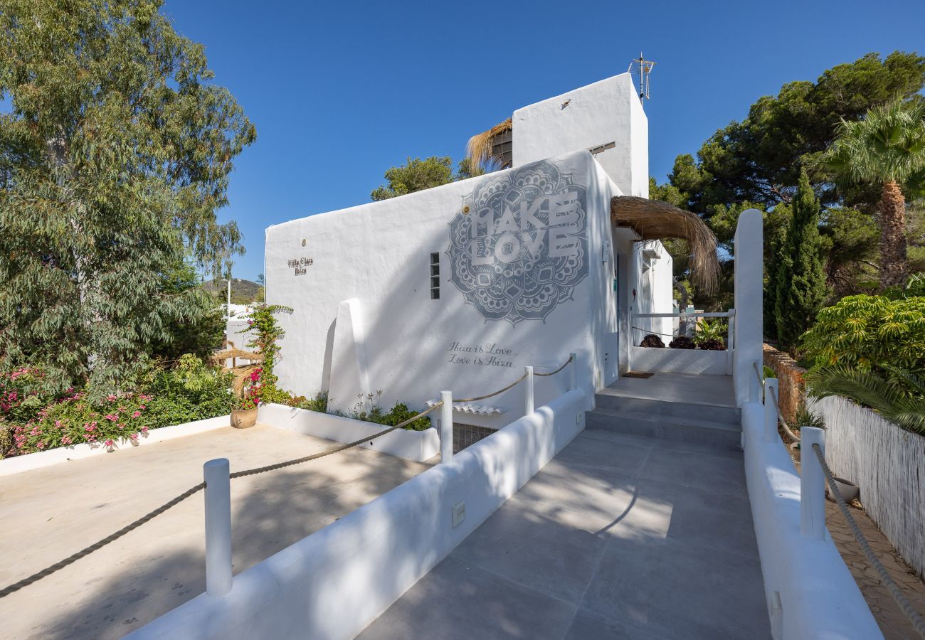 Villa in Santa Eulalia des Riu - VILLA CLARITY