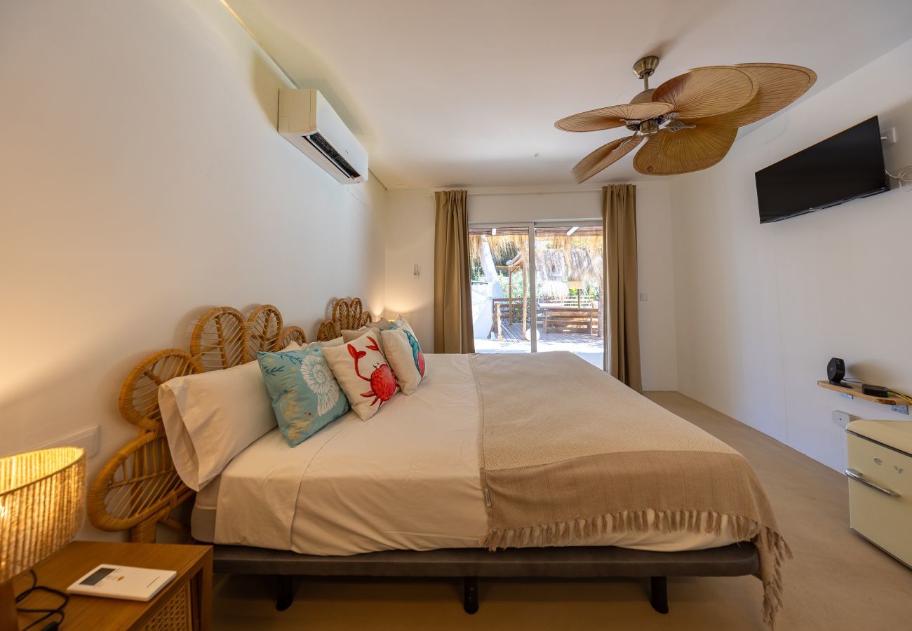 Villa in Santa Eulalia des Riu - VILLA CLARITY