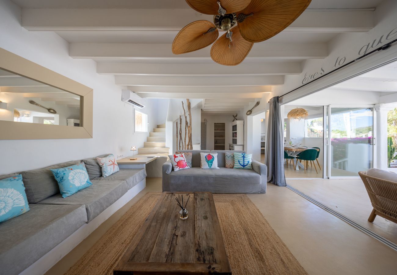 Villa in Santa Eulalia des Riu - VILLA CLARITY