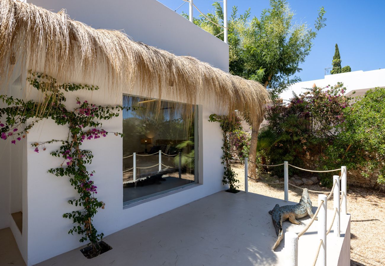 Villa in Santa Eulalia des Riu - VILLA CLARITY