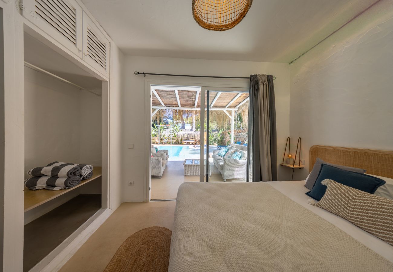 Villa in Santa Eulalia des Riu - VILLA CLARITY