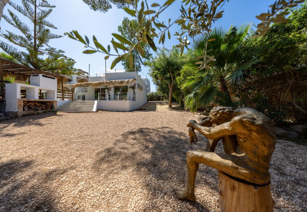 Villa in Santa Eulalia des Riu - VILLA CLARITY