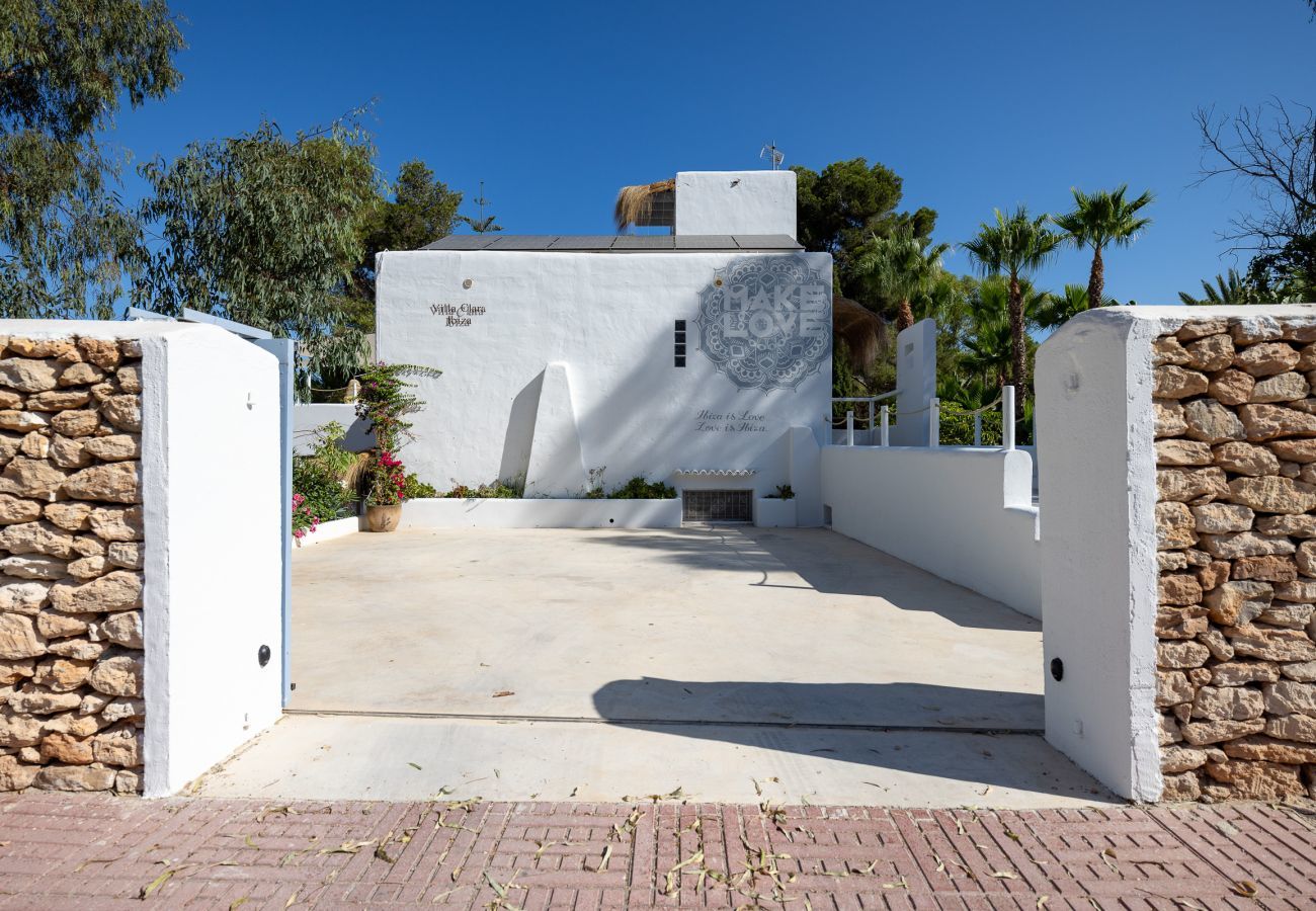 Villa in Santa Eulalia des Riu - VILLA CLARITY
