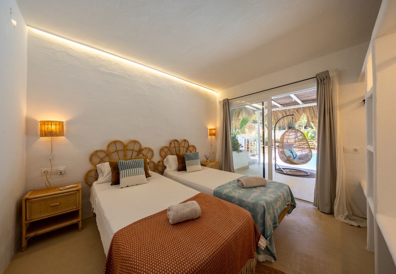 Villa in Santa Eulalia des Riu - VILLA CLARITY