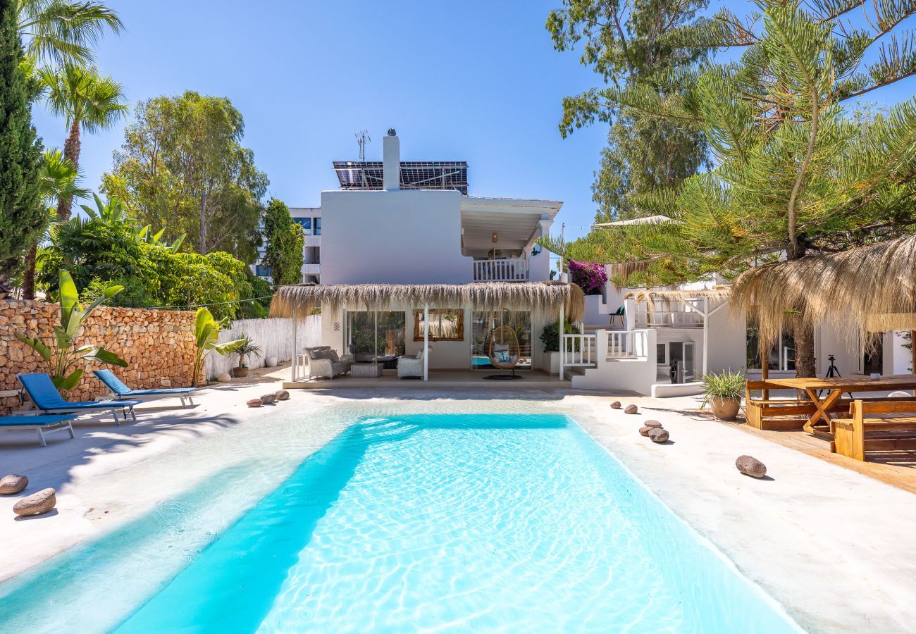 Villa in Santa Eulalia des Riu - VILLA CLARITY
